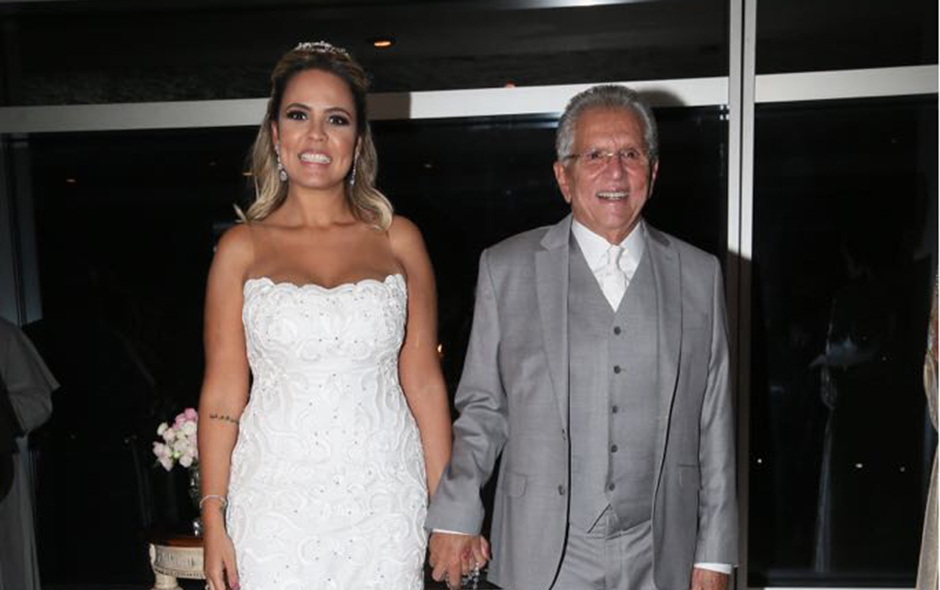 Renata Domingues, esposa de Carlos Alberto, desabafou - Foto: Reprodução