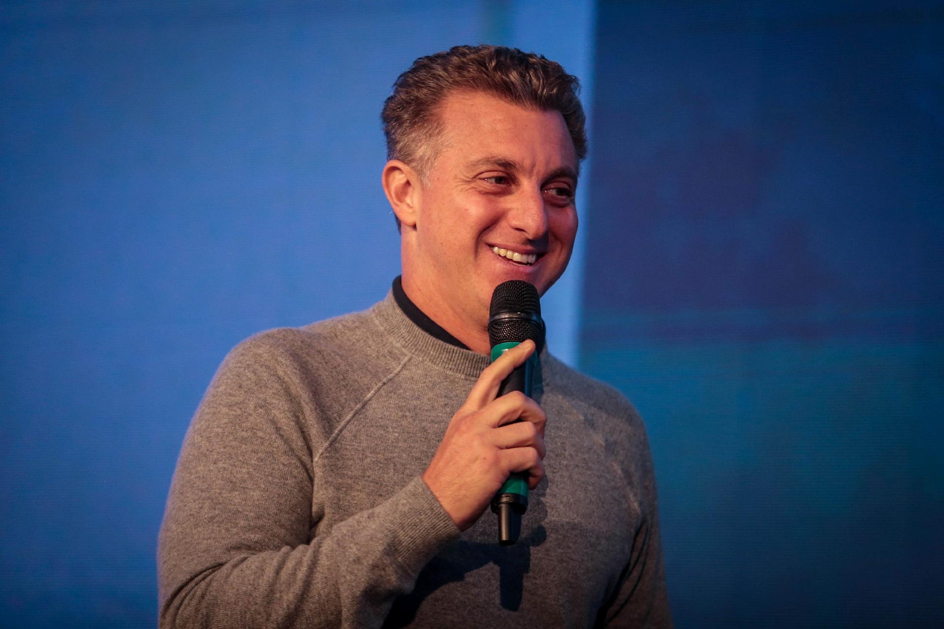 Em pesquisa, Luciano Huck aparece com poucas intenções de voto para eleições de 2022 (Foto: Reprodução)