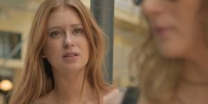 Eliza (Marina Ruy Barbosa) encontra Sofia (Priscila Steinman) viva em Totalmente Demais (Foto: Divulgação/Globo)