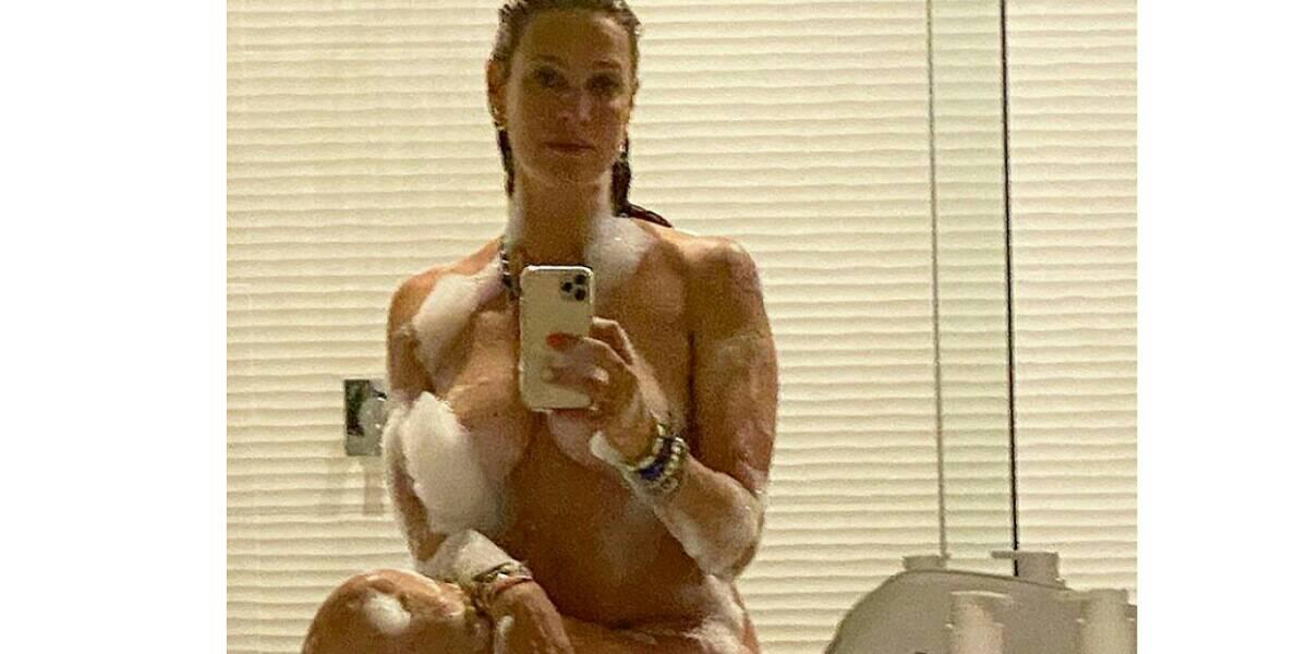 Luana Piovani compartilha click ousado e mostra boa forma (Foto: Reprodução/Instagram)