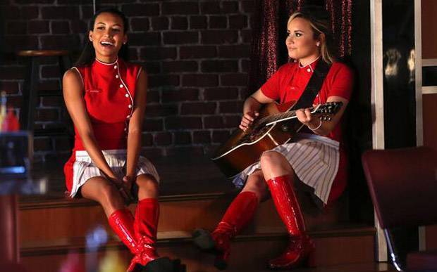 Demi Lovato se despede de Naya Rivera, sua parceira em Glee (Foto: Reprodução)