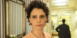 Malu Galli (Lídia) em Amor de Mãe; atriz não terá contrato renovado e foi dispensada pela Globo (Foto: Reprodução/Globo)