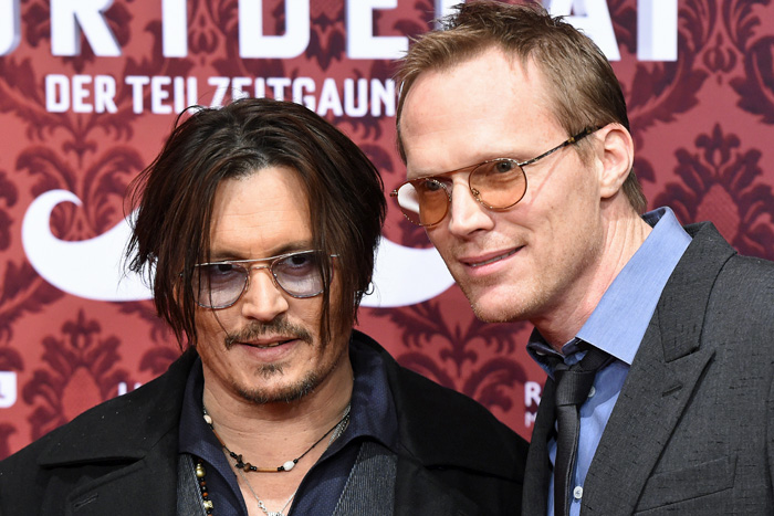 Johnny Depp e Paul Bettany (Foto: Reprodução)