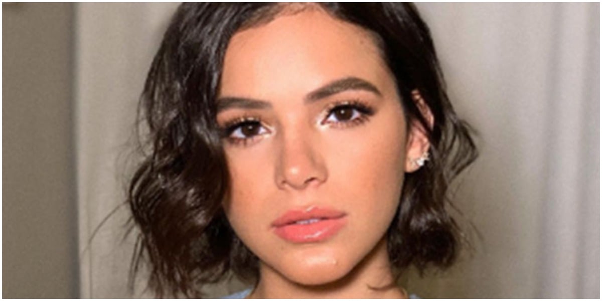 Bruna Marquezine falou de seus antigos relacionamentos e até sobre ciúmes (Foto: Reprodução)