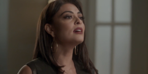 Carolina (Juliana Paes) vai expor segredo do passado de Eliza (Marina Ruy Barbosa) em Totalmente Demais (Foto: Reprodução/Globo)