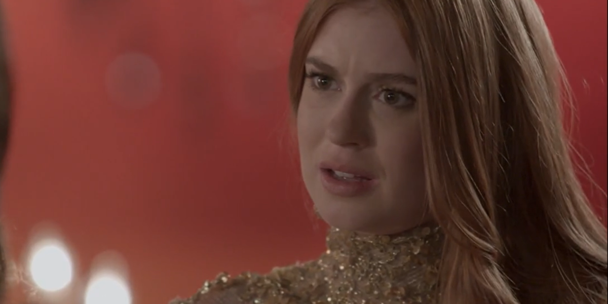 Eliza (Marina Ruy Barbosa) humilhará Carolina (Juliana Paes) em Totalmente Demais (Foto: Reprodução/Globo)