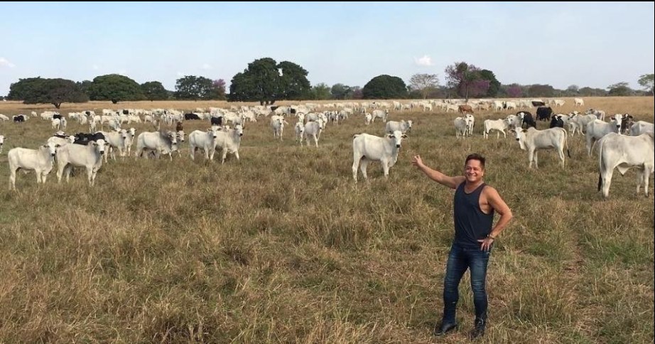 Leonardo em sua Fazenda (Foto: Reprodução)