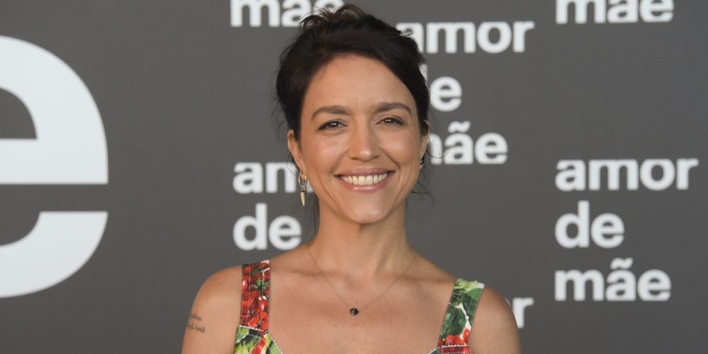 Manuela Dias é autora de Amor de Mãe. (Foto: Divulgação)