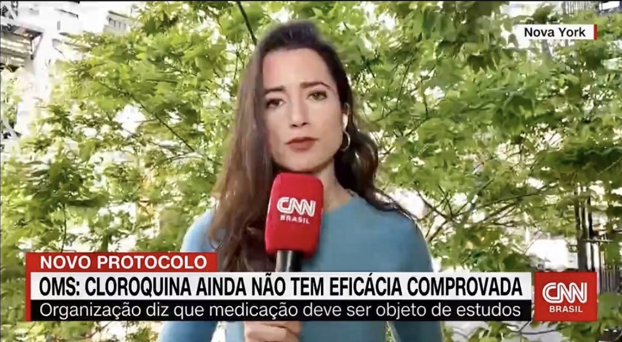 A jornalista Luiza Duarte em reportagem sobre a pandemia do coronavírus (foto: Reprodução/CNN Brasil)