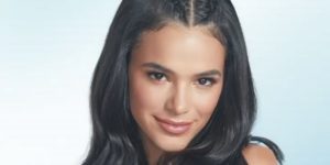 Bruna Marquezine apresentará premiação da MTV junto com Manu Gavassi (Foto: Reprodução)