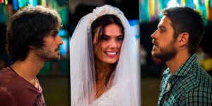 Ritinha (Isis Valverde) com Ruy (Fiuk) e Zeca (Marco Pigossi) em A Força do Querer; com quem ela fica no final da novela? (Foto: Divulgação/Globo)