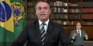 Imagem do post Bolsonaro, em pé de guerra contra a Globo, expõe que usou texto de Roberto Marinho em discurso polêmico