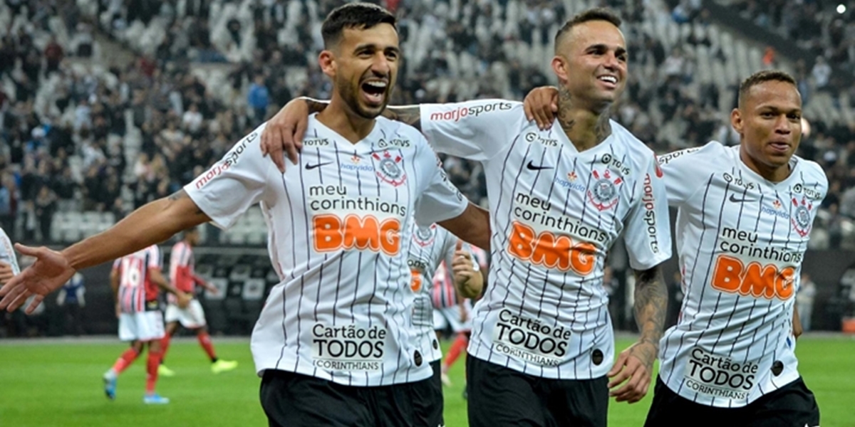 Atletas do Corinthians durante jogo; time paulista será arma da Globo para barrar Libertadores no SBT (Foto: Divulgação)