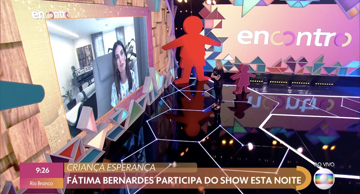 Fátima Bernardes entrou ao vivo no 'Encontro', que estava sendo comandado por Fernanda Gentil (Foto: reprodução)