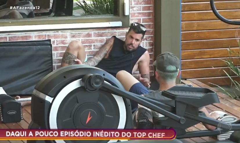 Lipe e Lucas conversaram no reality show da Record TV (Foto: Reprodução) A Fazenda