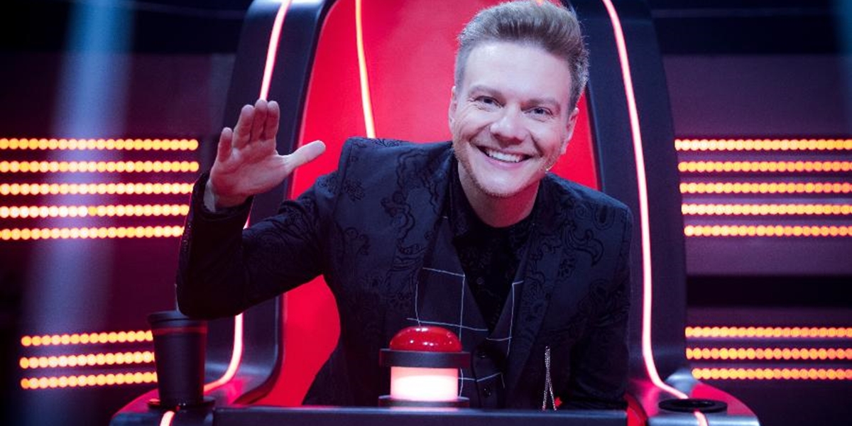 Michel Teló integra o time de técnicos do The Voice Brasil (Foto: Reprodução/Globo)