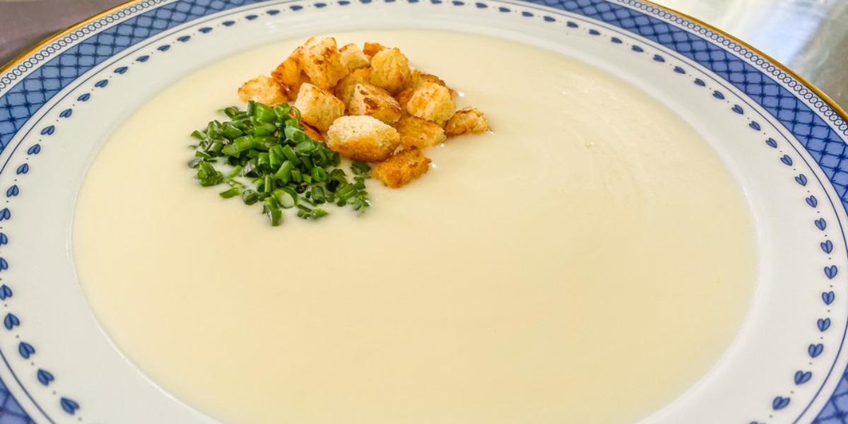 Parmentier (sopa de batata com alho-poró) feita por Ana Maria Braga - Foto: Reprodução)