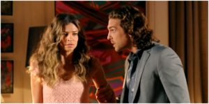 Ester e Alberto em cena da novela Flor do Caribe - Foto: Reprodução