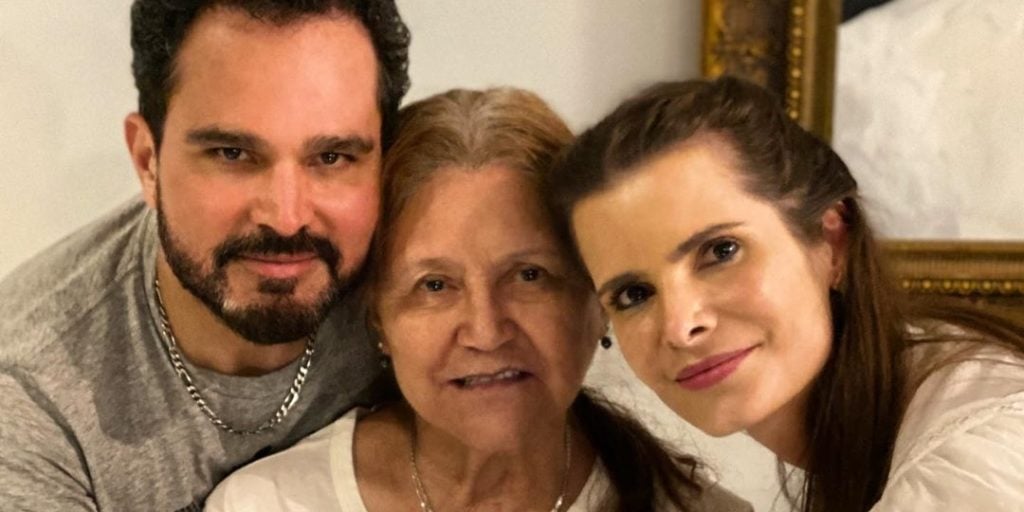 Luciano ao lado da mãe, Dona Helena, e a esposa, Flávia Fonseca (Foto: reprodução/Instagram)