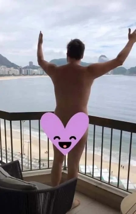 Fábio Porchat apareceu sem roupa em vídeo na sacada de hotel (Foto: Reprodução)