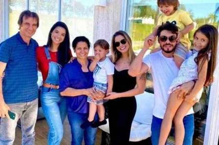 Gusttavo Lima e Andressa Suita se separaram devido a família diz jornal (Foto: Reprodução)