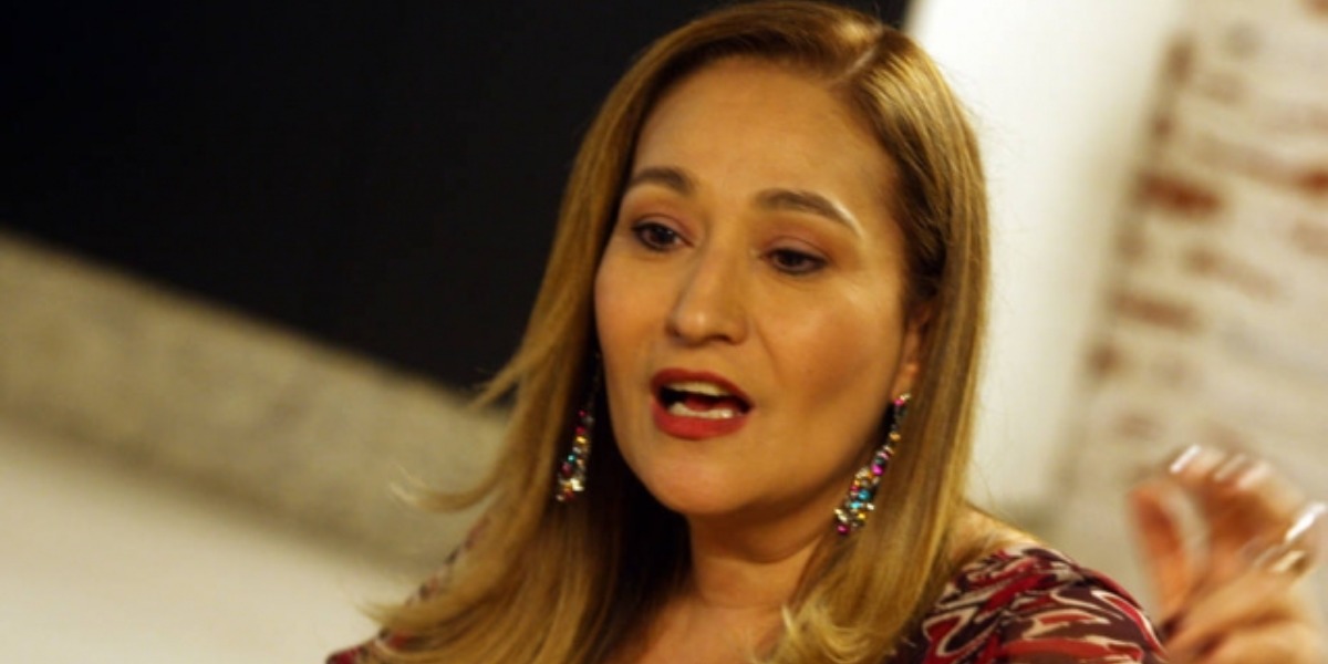 Sonia Abrão apresenta o "A Tarde é Sua" (Foto: Divulgação/RedeTV!)