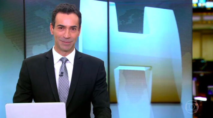 Cesár Tralli no comando do "Jornal Hoje" da Globo (Reprodução)