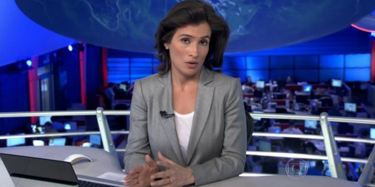 Renata Vasconcellos comanda o "Jornal Nacional" com William Bonner (Foto: Reprodução/TV Globo)