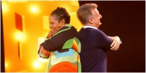 Luciano Huck se emocionou com participante do The Wall (Foto: Reprodução)