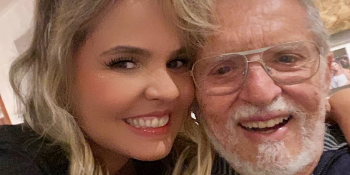 Carlos Alberto de Nóbrega e sua atual esposa Renata Domingues (Foto: Reprodução / Instagram)