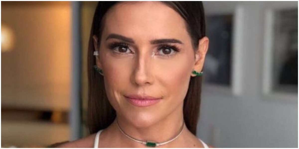 Deborah Secco demonstra emoção ao ver queda de dente da filha (Reprodução) 