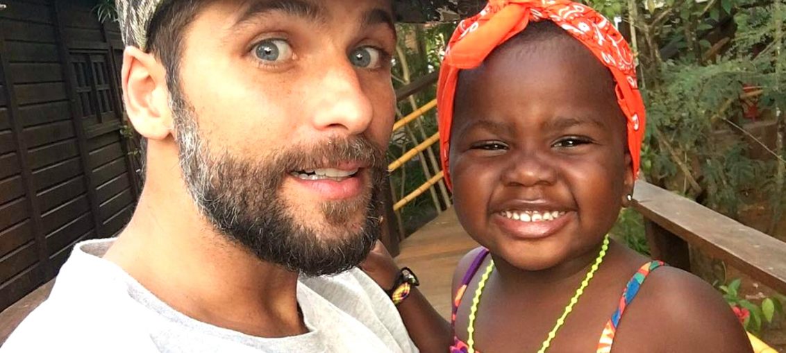 Bruno Gagliasso e sua filha Titi, que foi ofendida por Day McCarthy (Foto: Reprodução)