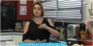 Catia Fonseca no comando de seu programa - Foto: Reprodução