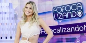 Lívia Andrade não teria sido chamada por Silvio Santos para voltar ao Fofocalizando, segundo o colunista Fefito (Foto: Divulgação / SBT)