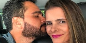 Luciano Camargo e Flávia Fonseca, pais de duas meninas, são casados há quase duas décadas (Foto: Reprodução / Instagram)