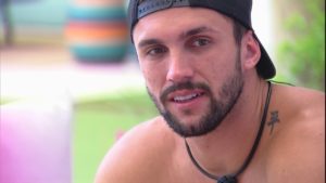 Arthur é exposto ao Brasil fora do BBB21 (Foto: Divulgação)