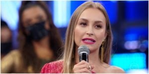 A atriz Carla Díaz no Domingão do Faustão - Foto: Reprodução