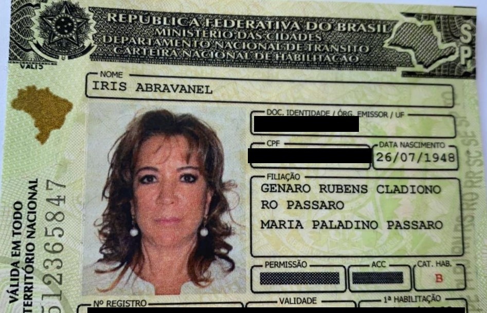 Carteira de Habilitação de Iris Abravanel (Foto: Reprodução)