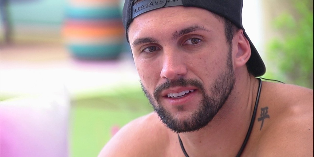 Fiuk, Sarah e Gil analisam comportamento de Carla Diaz e Arthur no BBB 21 (Foto: Reprodução)