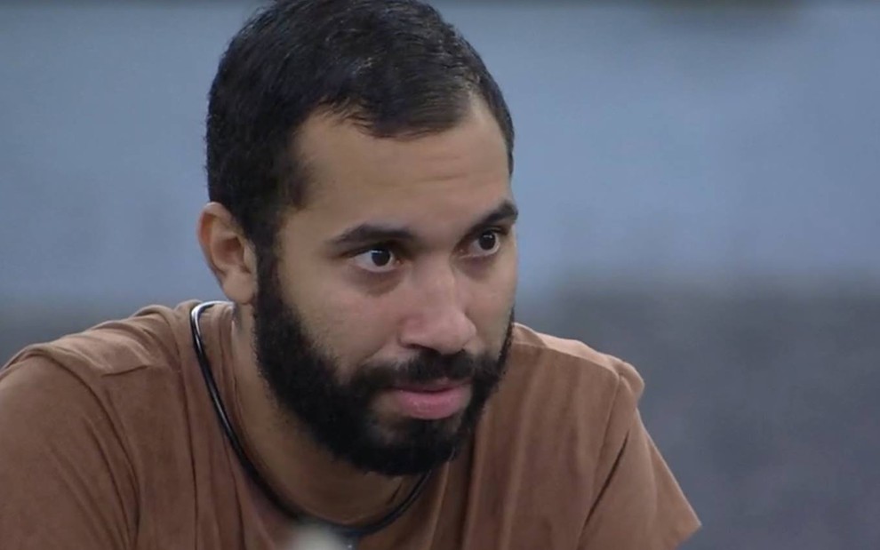 Gil abriu o jogo sobre atração por Rodolffo no BBB 21" (Foto: Reprodução/TV Globo)