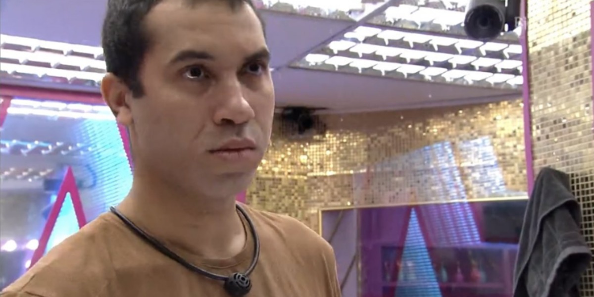 Gilberto após tirar a barba no BBB21 (Foto: Reprodução)