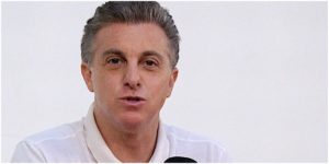 O apresentador Luciano Huck deve permanecer apresentador - Foto: Reprodução