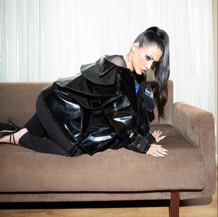 Foto sensual de Cleo Pires leva o público a loucura 