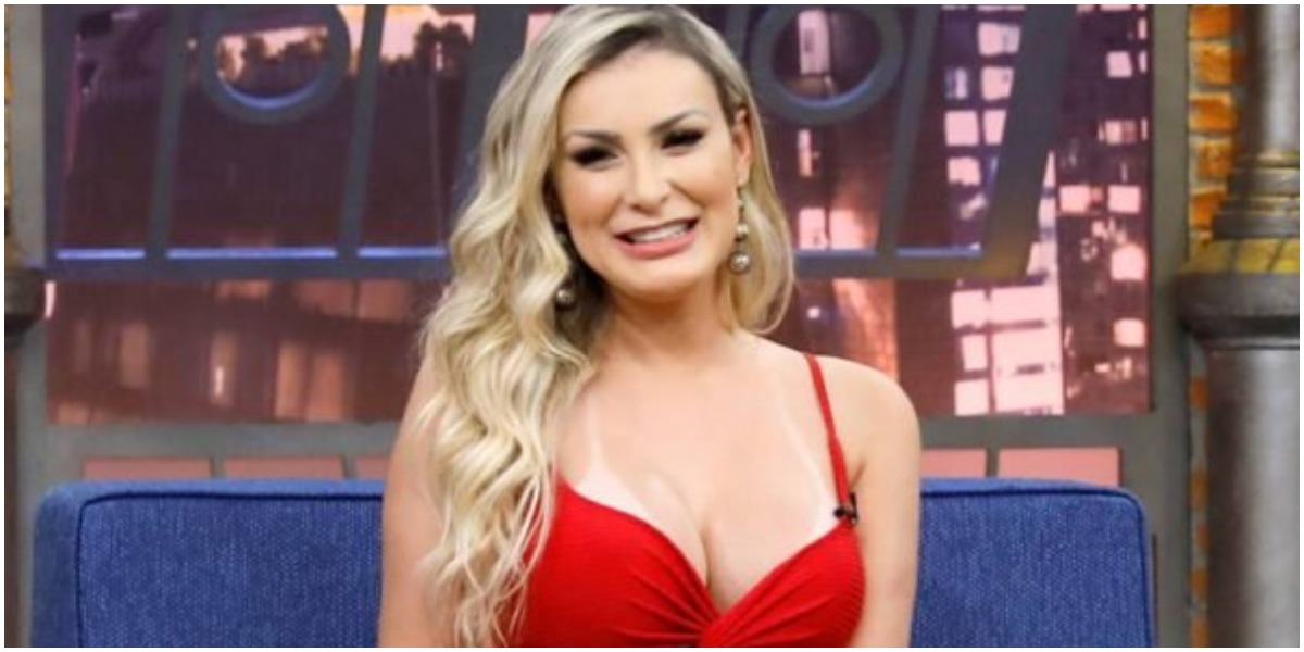 Andressa Urach quer desistir de ação contra a Igreja Universal (Foto: Reprodução)