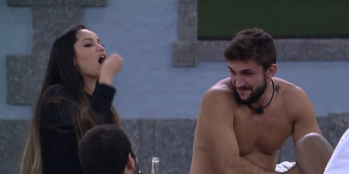 Arthur explicou para Juliette o motivo pelo qual votou na sister no BBB (Foto: Reprodução/ TV Globo)