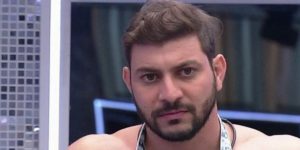 Caio ficou revoltado com produção do BBB21 (Foto: Reprodução)