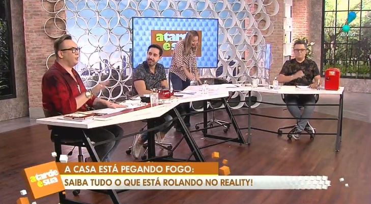 Sonia Abrão no "A Tarde é Sua" de hoje (Foto: Reprodução/RedeTV!)