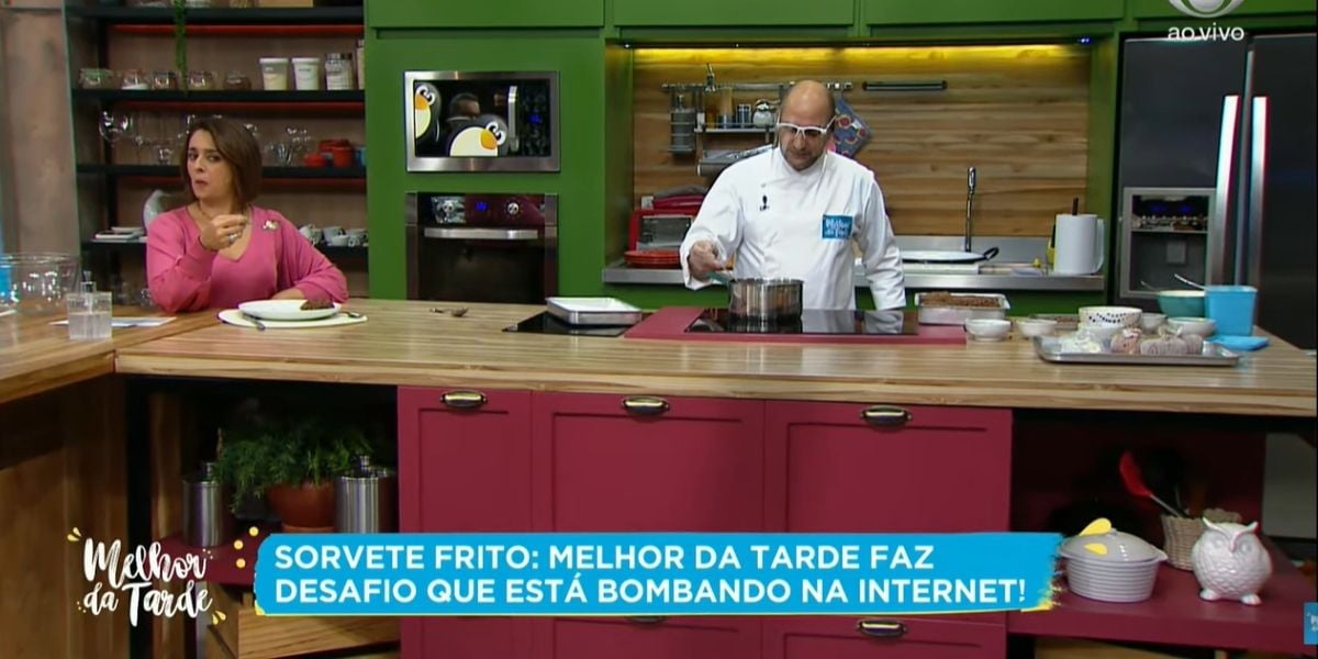 Catia Fonseca nega comida à funcionário ao vivo, deixa rapaz na vontade e detona sem piedade: "Eu não divido"