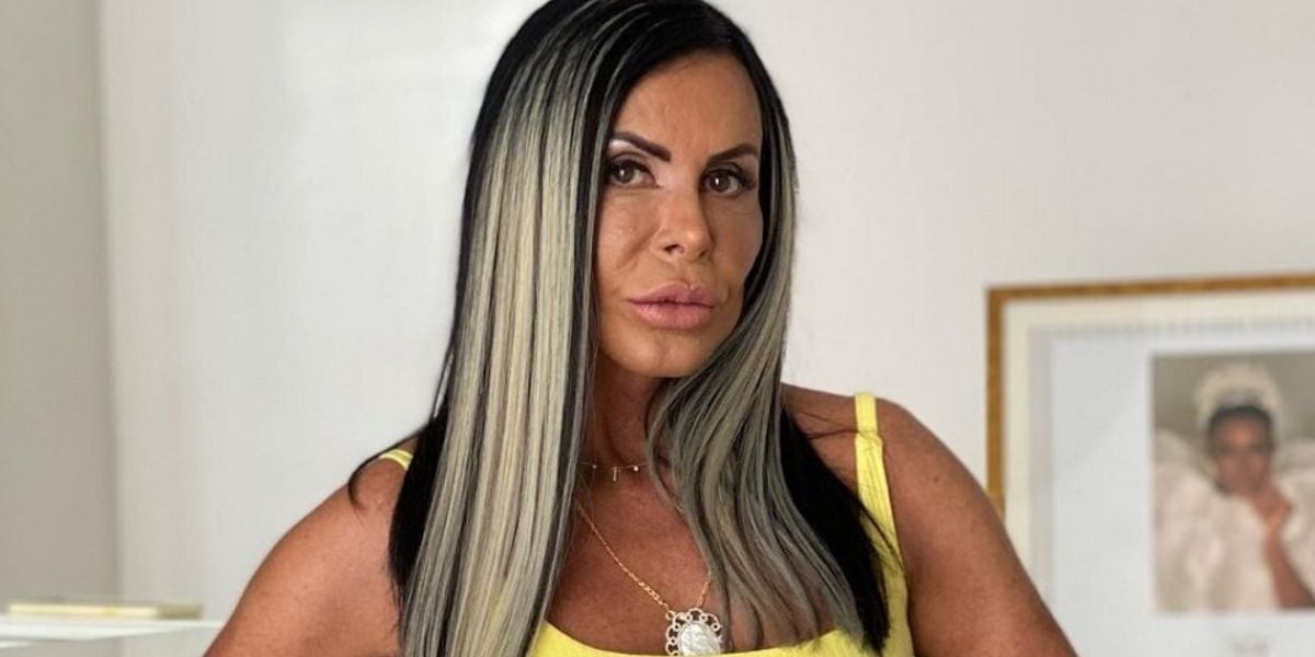 Gretchen tem flagra absurdo trepando no marido só de roupa íntima e escandaliza mostrando tudo aos 61: "Meu deus"