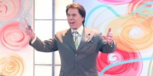 Silvio Santos já chorou algumas vezes atrás e na frente das câmeras (Foto: Divulgação/SBT)